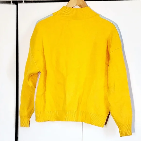 Kina & Tam Colorful Floral Women's Sweater - Picture 3 of 5